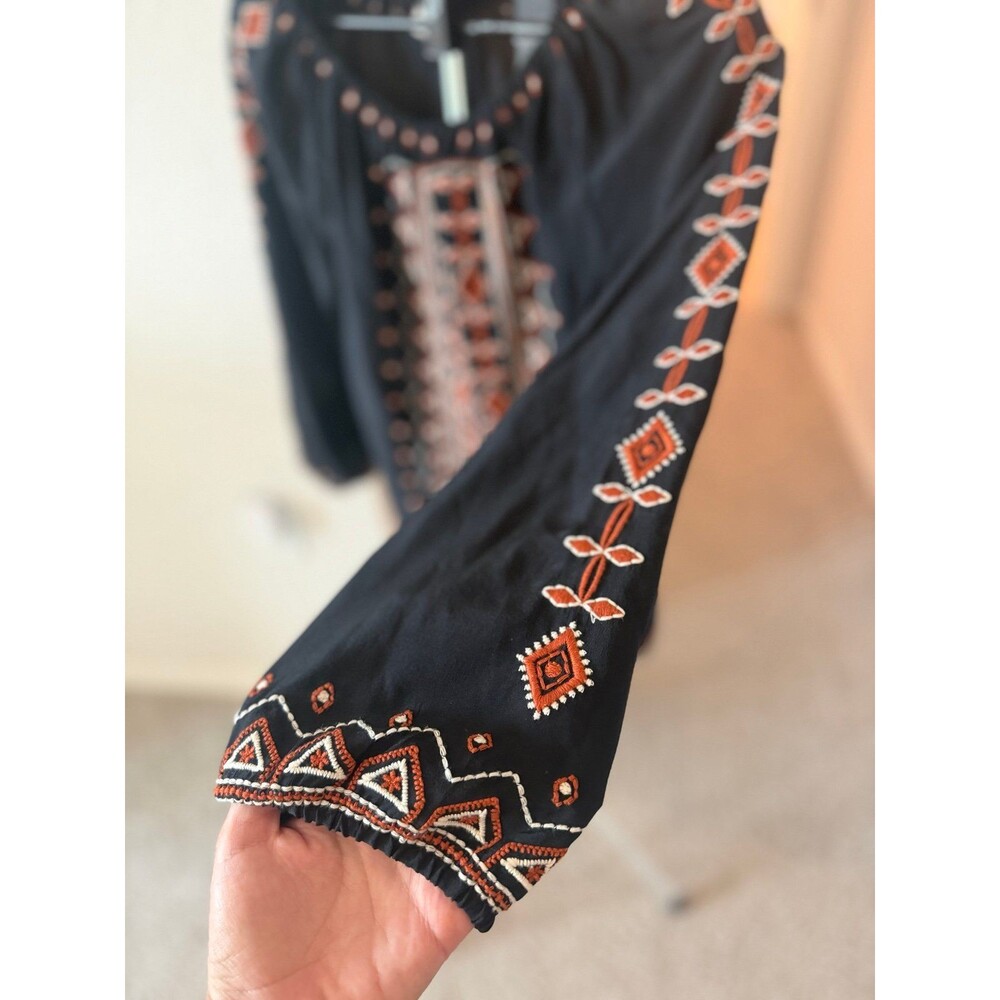 Tory Burch Jessie 100% Silk Off Shoulder Embroidered Blouse Women’s Size 8 - Picture 4 of 9